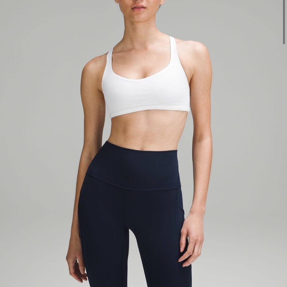 Lululemon free to be bra